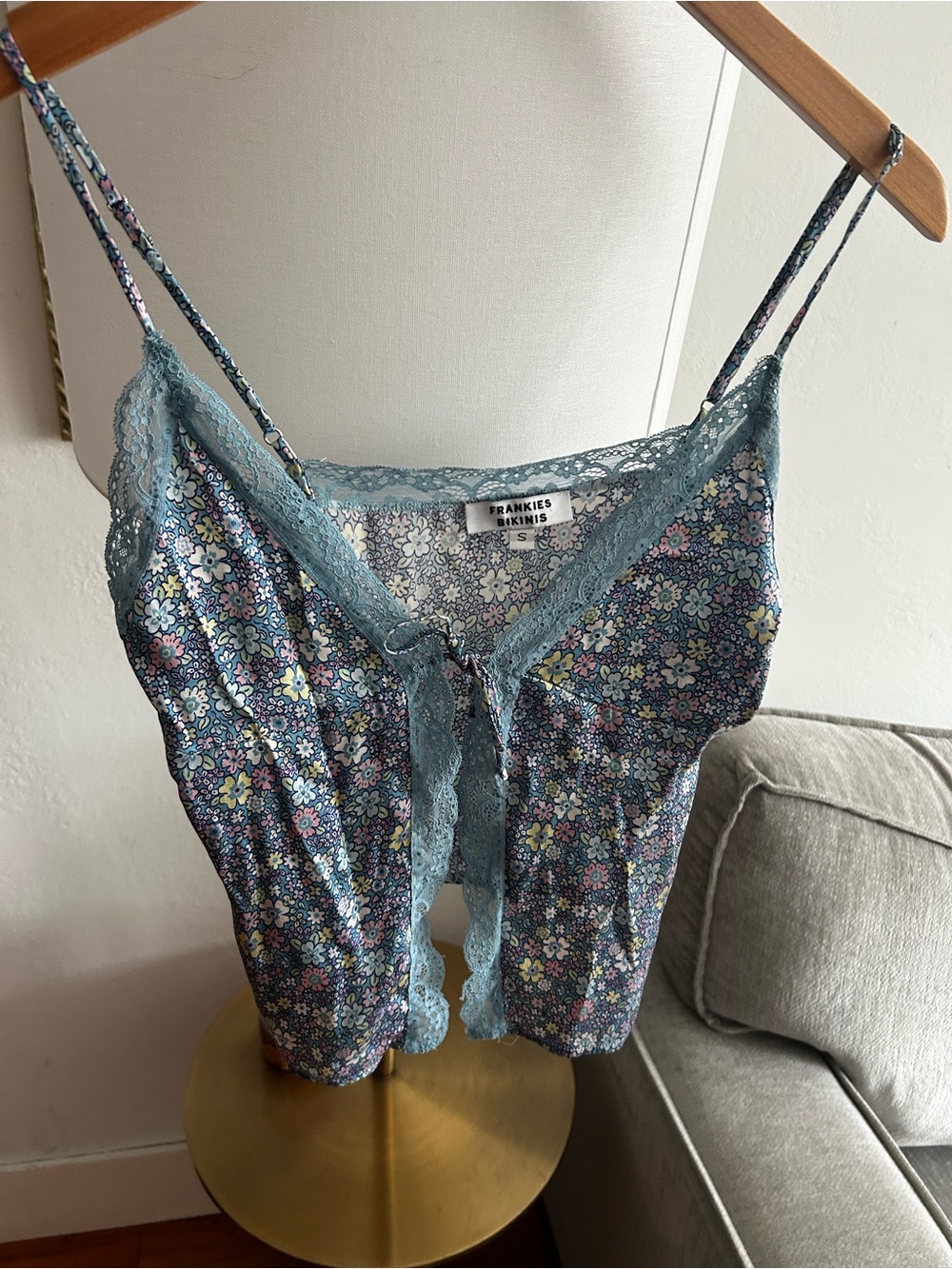 Frankies Bikinis Y2K Floral Lace Silk Cami Top S Fairy Femenine - Picture 2 of 14